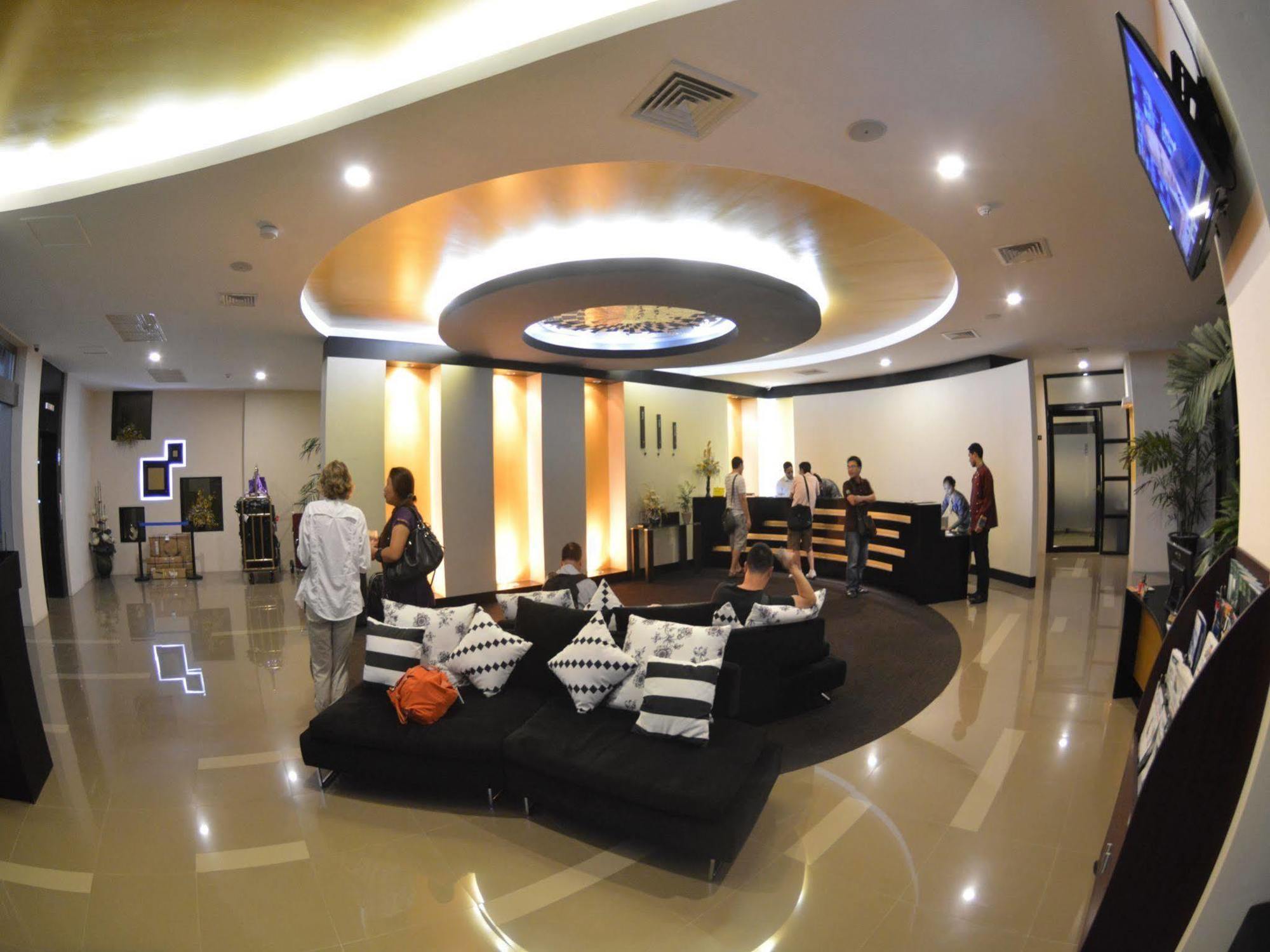Avenue 64 Hotel Yangon Exterior foto